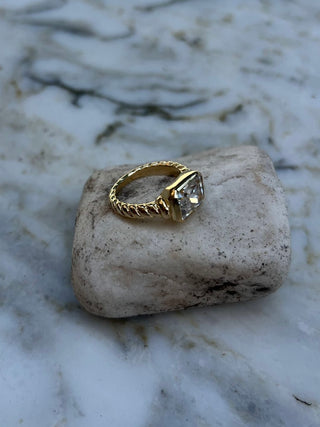 SQUARE RING GOLD